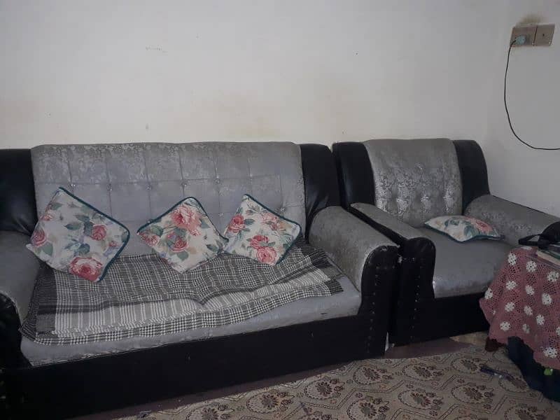 sofa for sale 0