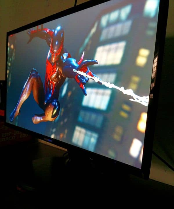 Samsung 24' inch (75 hz) - IPS Display | AMD FreeSync 1