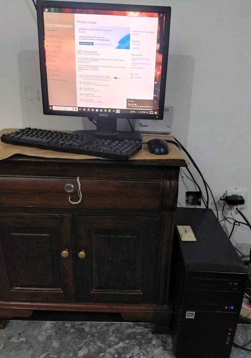 Dell core i5 8th generation | 256 SSD | 16GB RAM | with 19 inch LCD 2