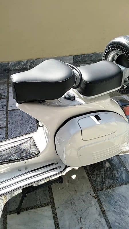 assalamu alaikum Vespa for sale 3