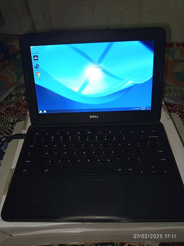 Dell Laptop| 4Gb RAM 32 GB ROM Dual core 1.6GHz window 10& playstore 1