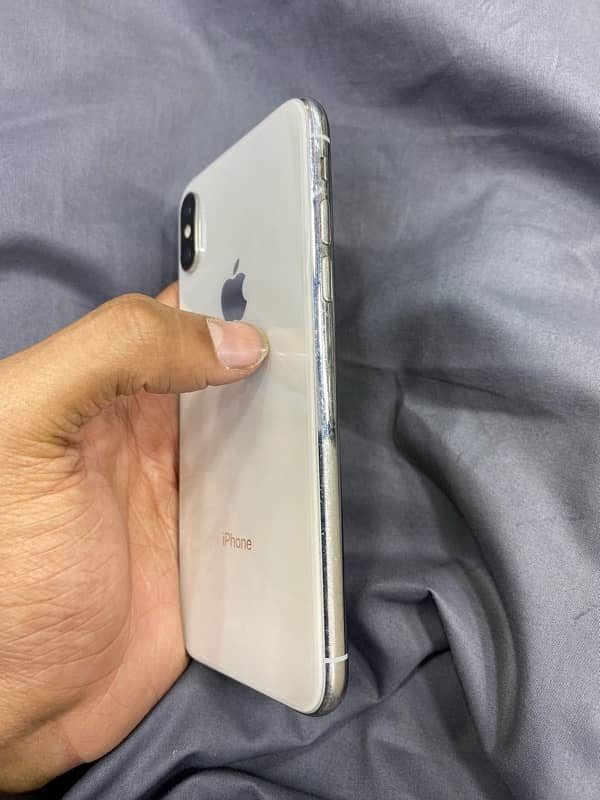 iPhone XS 64 GB factory unlock 2