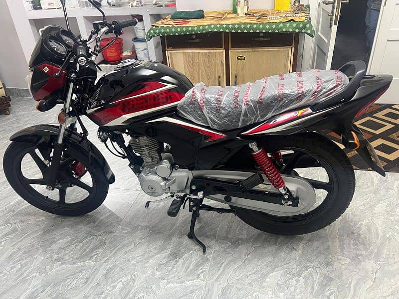 Honda cb125f 2022 for sale just like new WhatsApp nm 03098442794 16