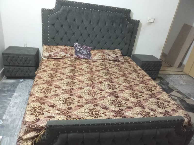 COMPLETE BED SET WITH SIDE TABLE AND DRESSING (03010058454) 2