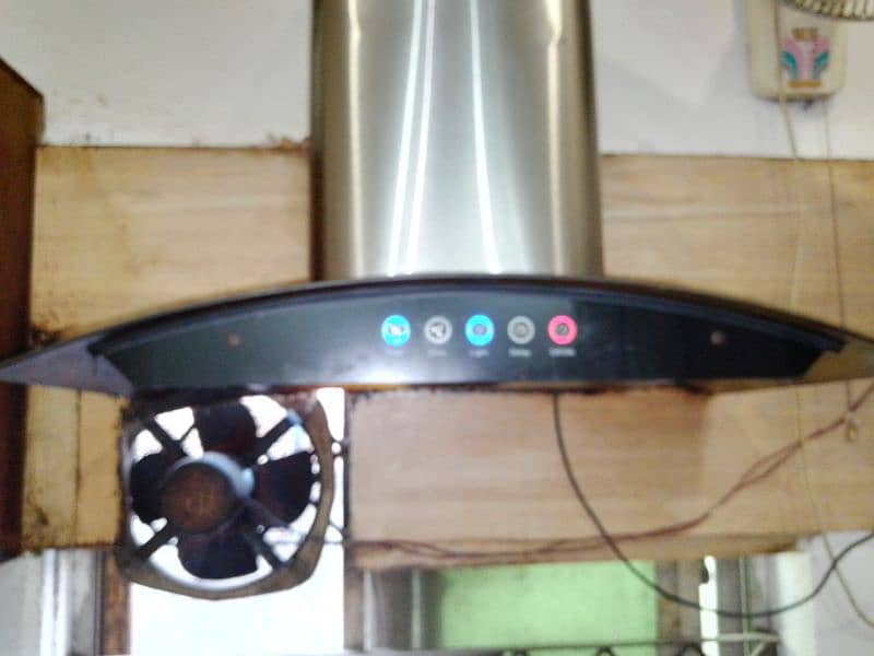 kitchen Hood good condition working condition 1