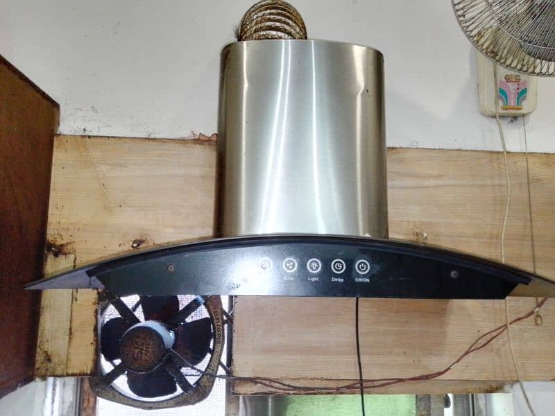 kitchen Hood good condition working condition 2