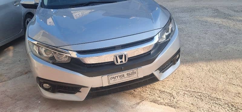 Honda Civic 19  ug full option 4