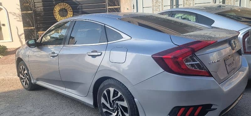 Honda Civic 19  ug full option 7