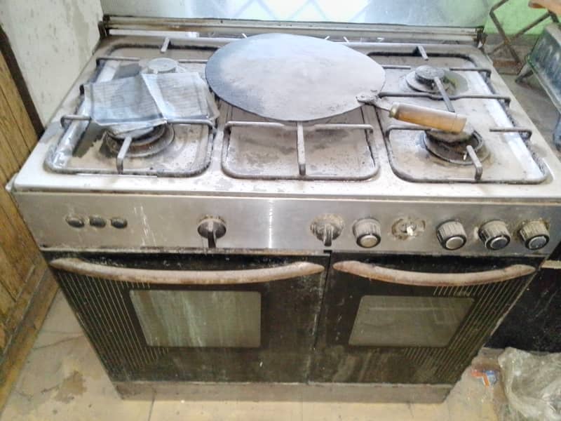 Cooking range good condition 2