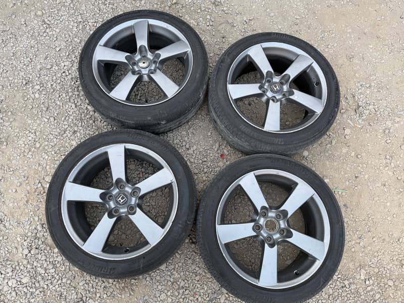 18" Allow Wheels with Bridgestone Tyres 0