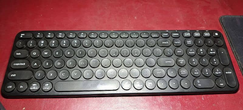 J. Burrows MKG300 elite keyboard 1