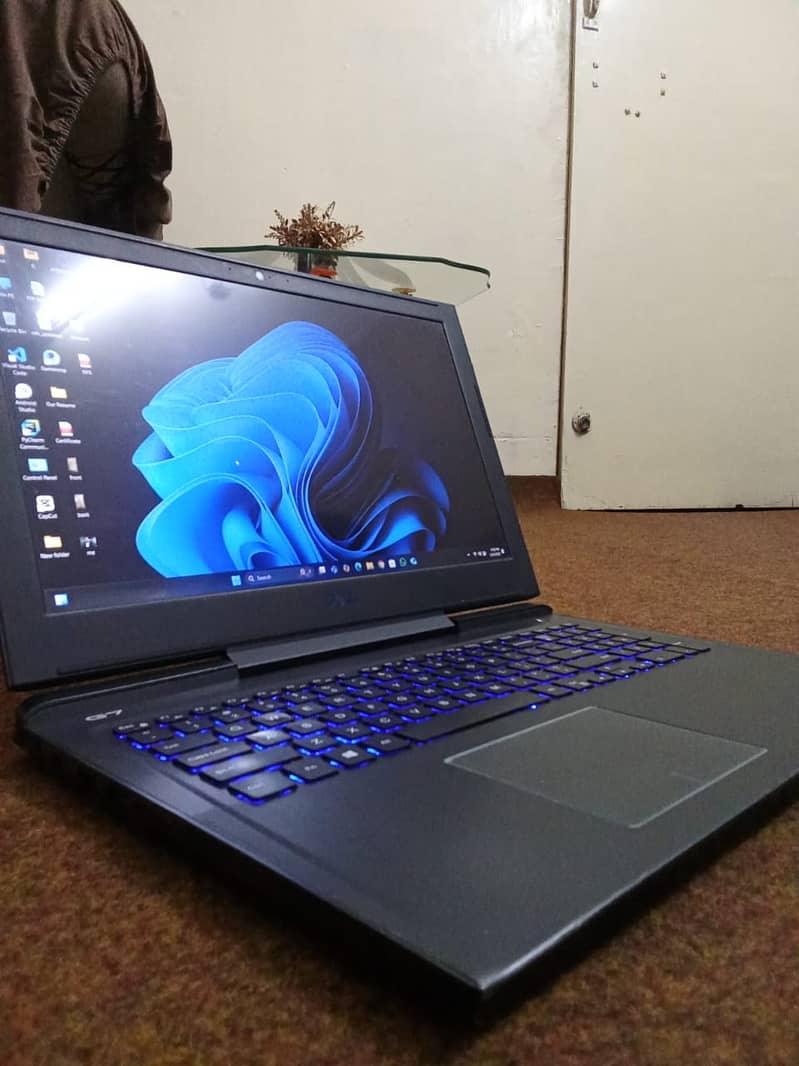 DELL G7 GAMING LAPTOP 1