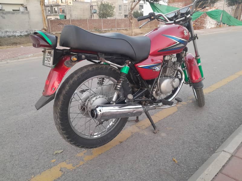 Suzuki GS 150 20140 2