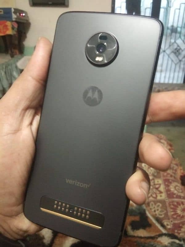 moto z4 1