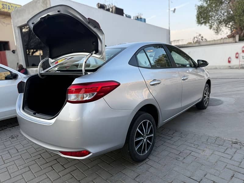 Toyota Yaris 2021 Full Genuine 0