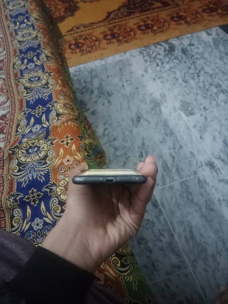 iphone 11 64 gb jv face id fulk ok bh 83 0