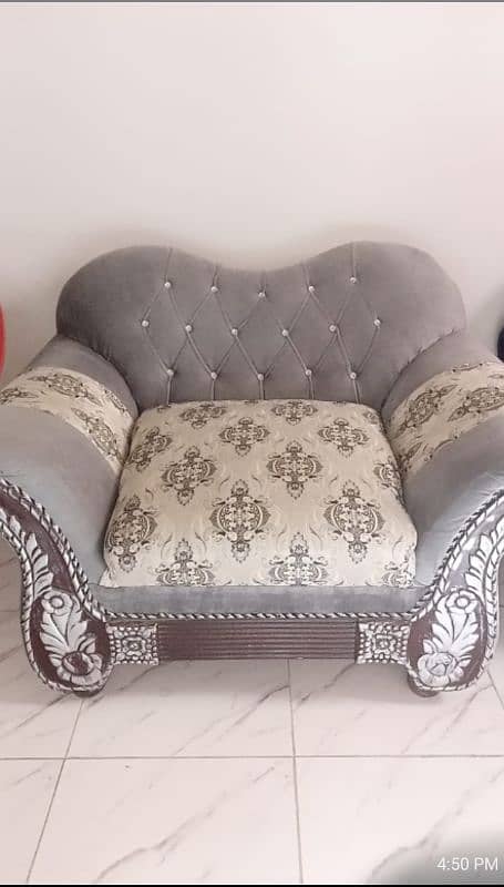 5 Seater luxury Sofa Seater 0