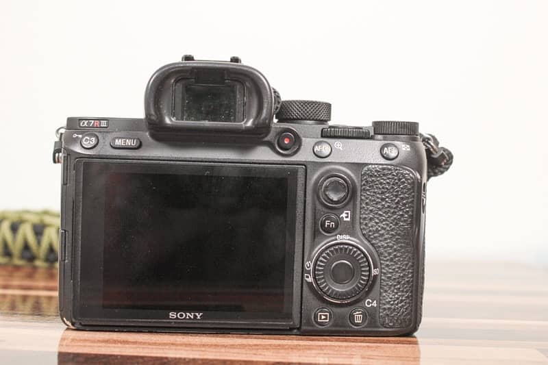 Sony 7R3 mirrorless camera 2