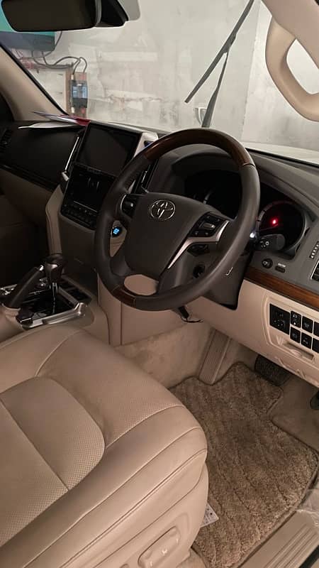 Toyota Land Cruiser 2018 7