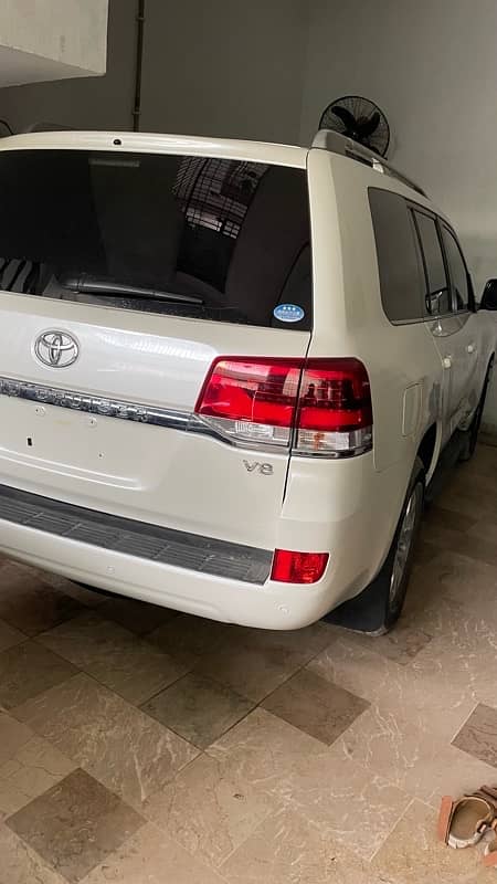 Toyota Land Cruiser 2018 8