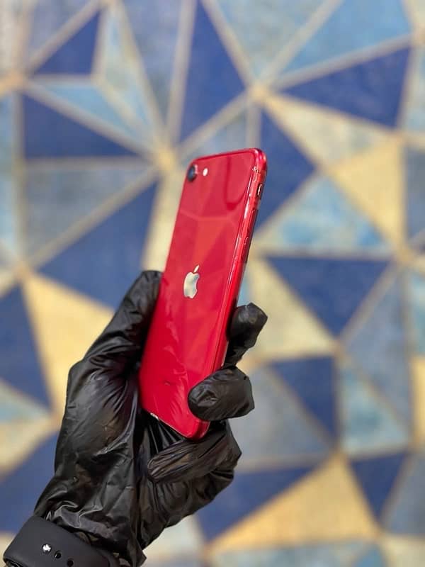 IPHONE RED EDITION SE 2020 (128 GB) waterpack 5