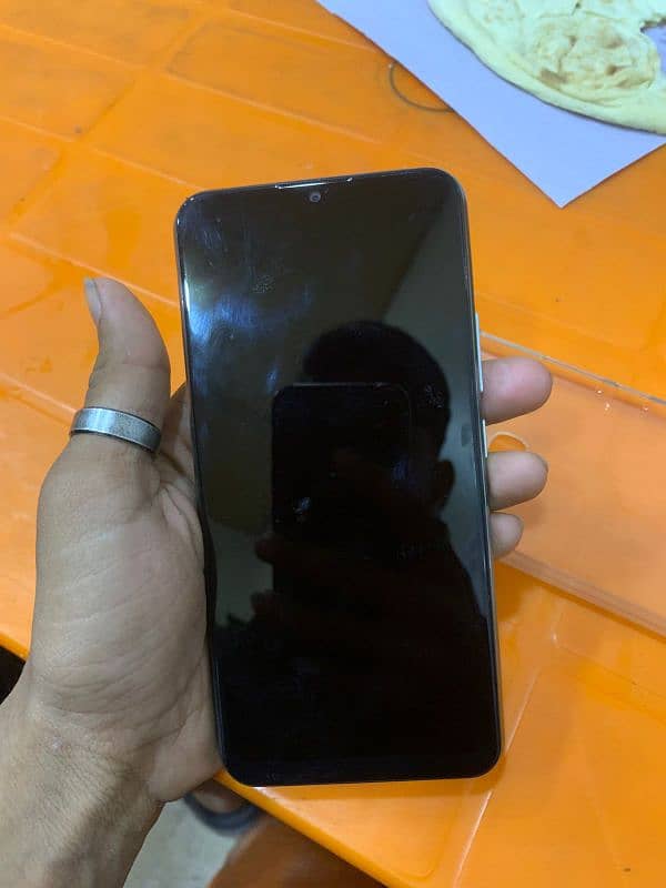 vivo Y17 8 256 pta prove with box and charger 1