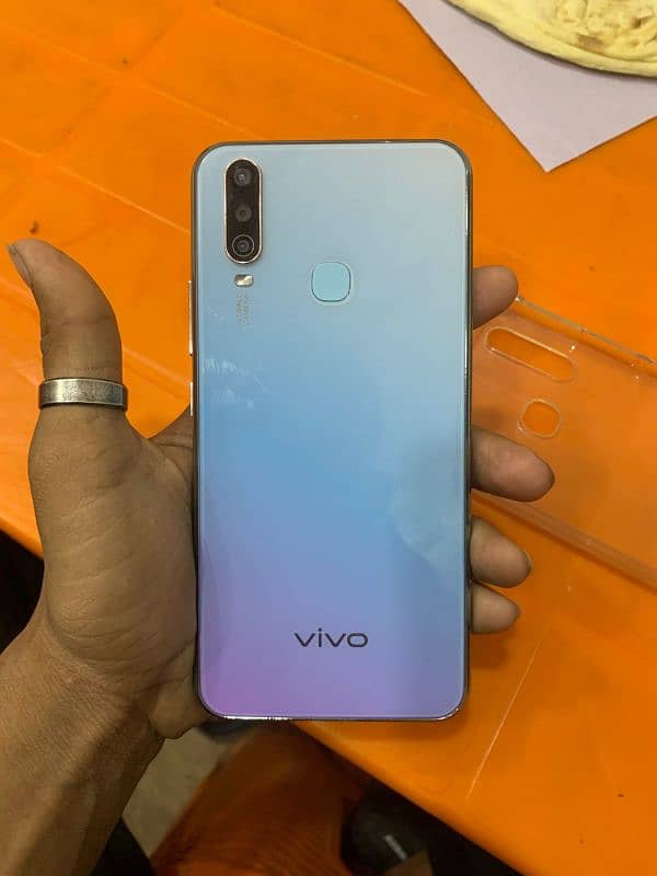 vivo Y17 8 256 pta prove with box and charger 3