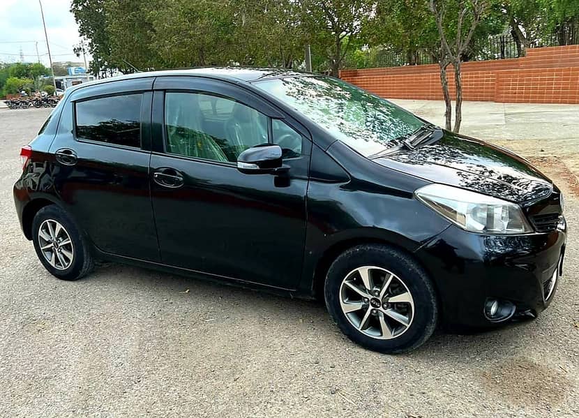 Toyota Vitz 2014 1