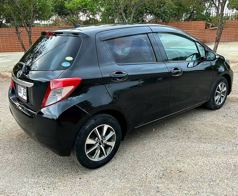 Toyota Vitz 2014 3