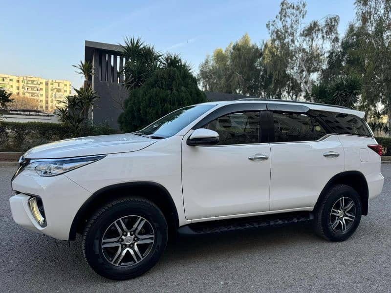 Toyota Fortuner G 13