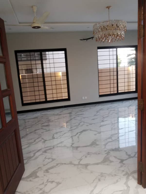 1 Kanal Brand New House For Rent 12