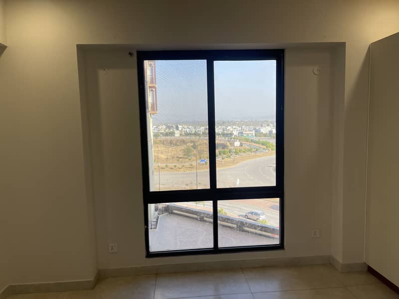 2-Bedroom Corner Apartment For Rent In Galleria Mall 13