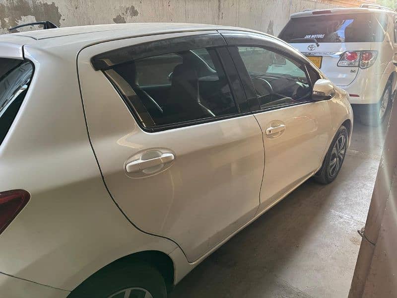 Toyota Vitz 2014/2017 3