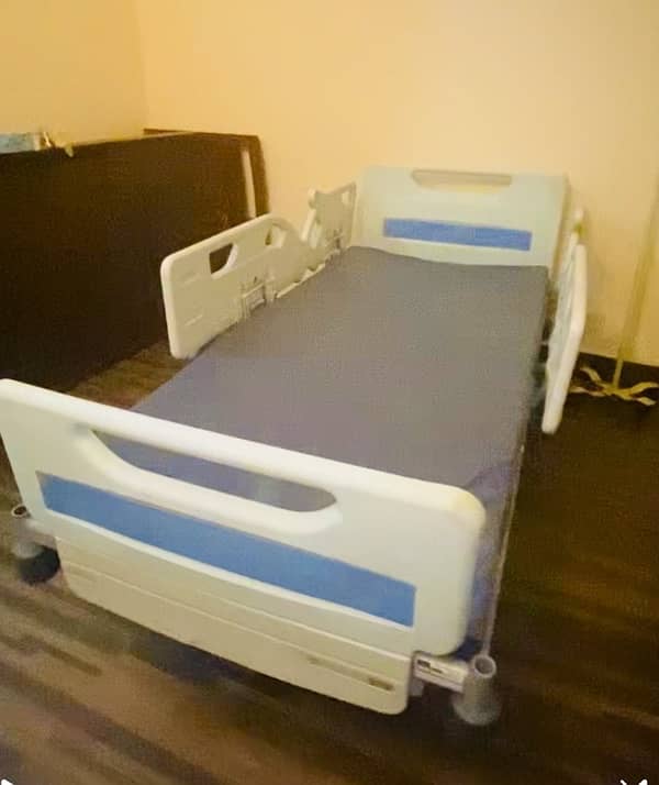 Advance Fully automated hospital/ICU bed with specialized mattress 2