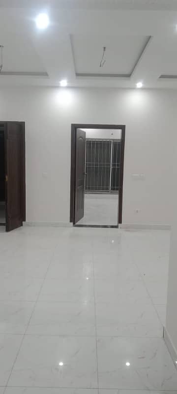 Prime Location 10 Marla Upper Portion For Rent In Jubilee Town 0