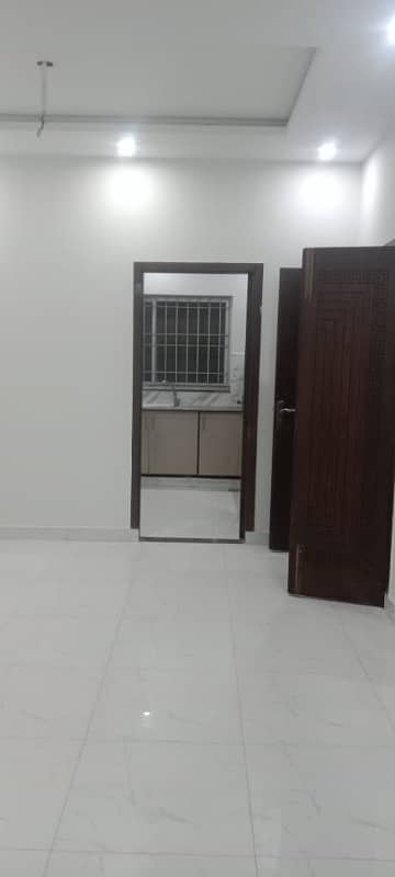 Prime Location 10 Marla Upper Portion For Rent In Jubilee Town 5