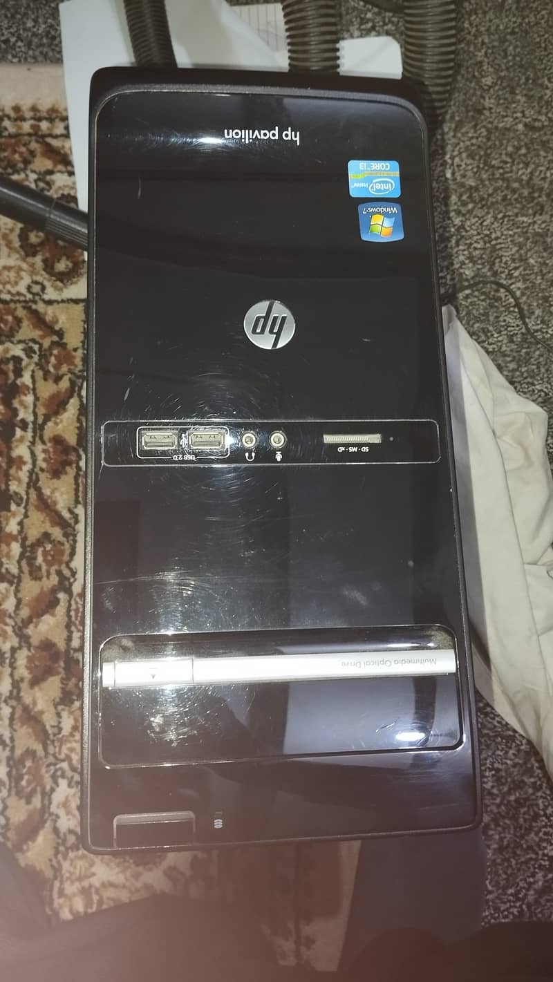 Hp Pavilion Desktop + Samsung 24" HD LCD 7