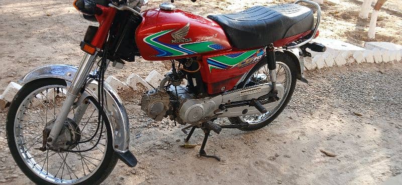 honda cd 70 red colour 4