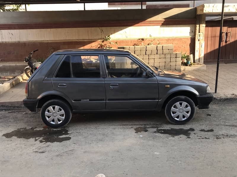 Charade 1986 Read Ad 03131290769 best then mehran alto khyber etc 1