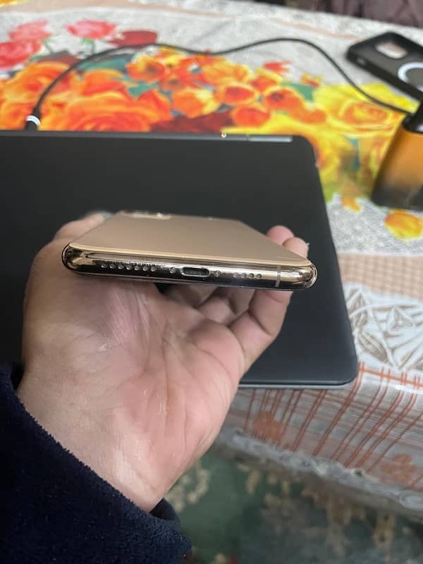 Iphone 11 Pro Max 256gb PTA 3