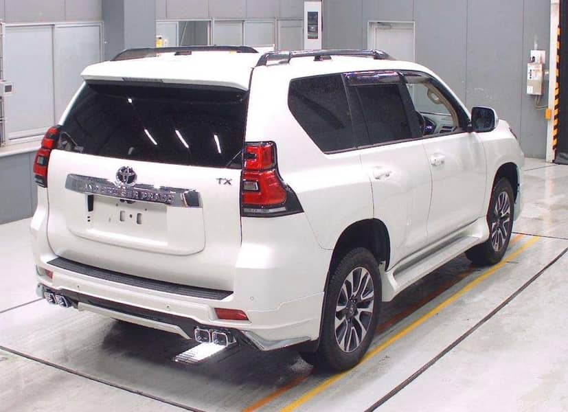 Toyota Prado TXL 2020/2025, Pearl white with beige 4