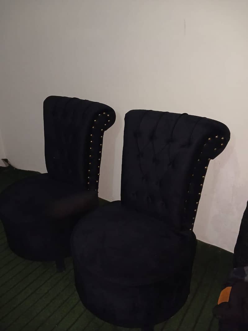 Velvet Chairs with Table Colour Black 4