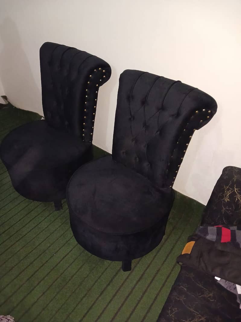 Velvet Chairs with Table Colour Black 7