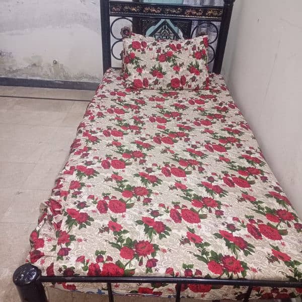 4 set hain single bed 1