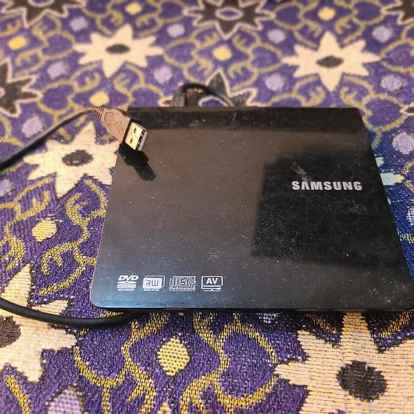 Samsung Portable DvD Writer. 5k. 0