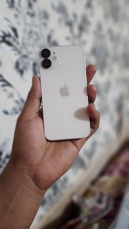 iphone 12 mini white 1