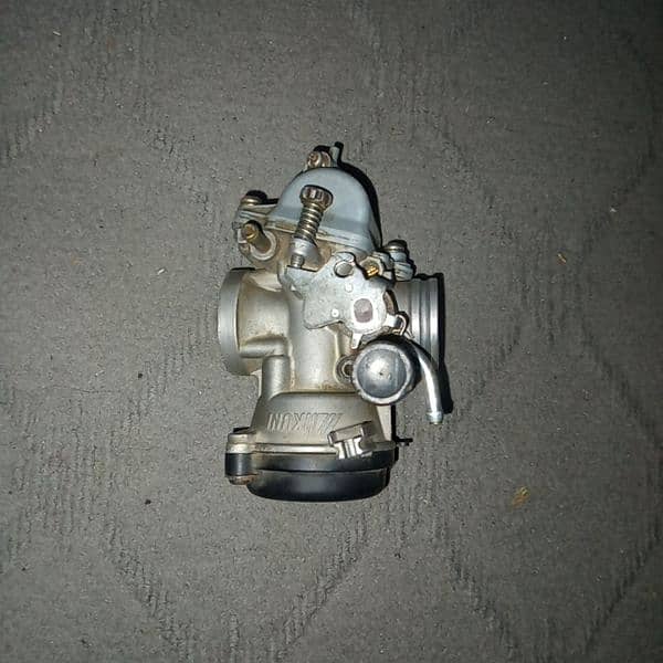 Suzuki gs 150 15model carburetor for sale condition very good 1