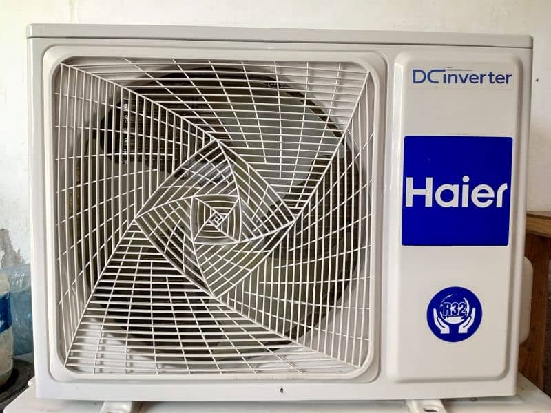 Haier split A c inverter 1 tan 3