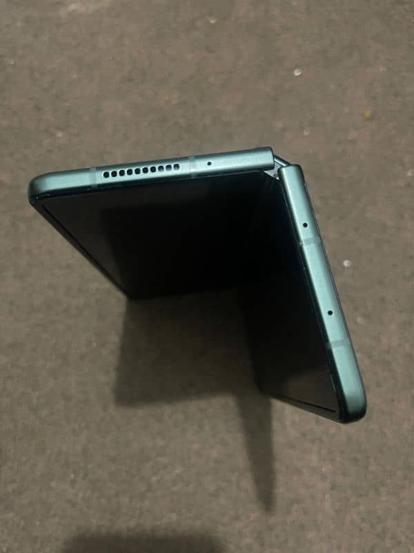 Samsung Galaxy Z Fold 3 Non PTA 12/512Gb 4