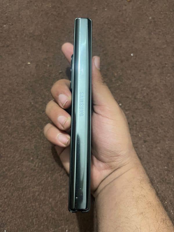 Samsung Galaxy Z Fold 3 Non PTA 12/512Gb 9